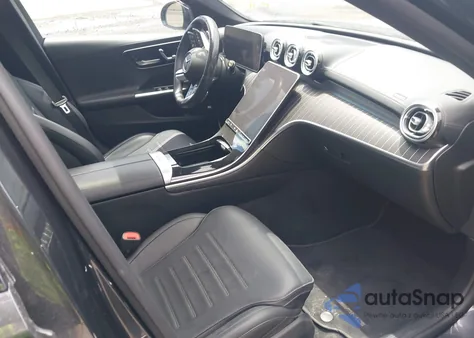 2023 Mercedes-Benz C 300 Sedan z USA, uszkodzony, nr VIN W1KAF4GB6PR094401